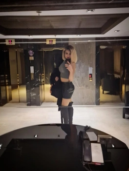 escort image