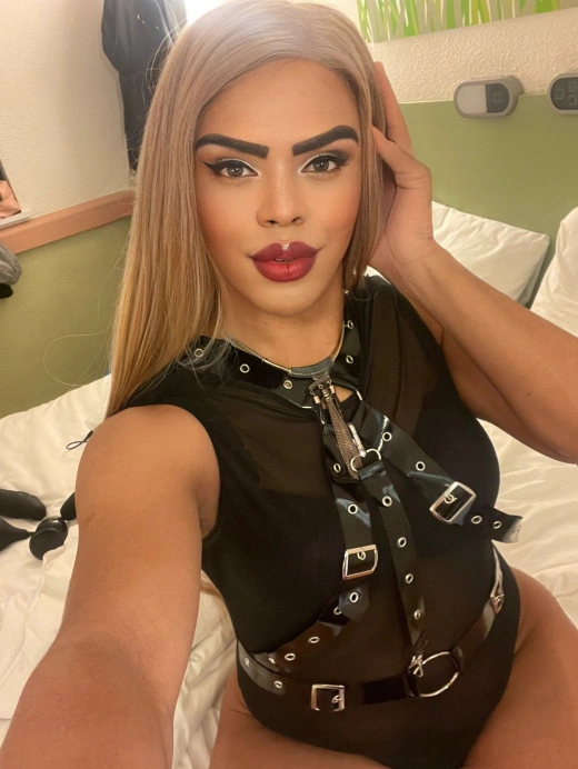 escort image