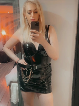 escort image