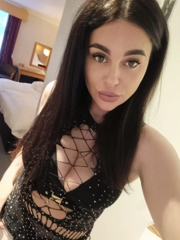 escort image