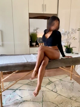 escort image