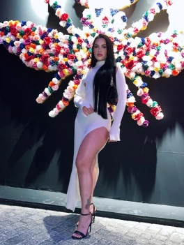 escort image