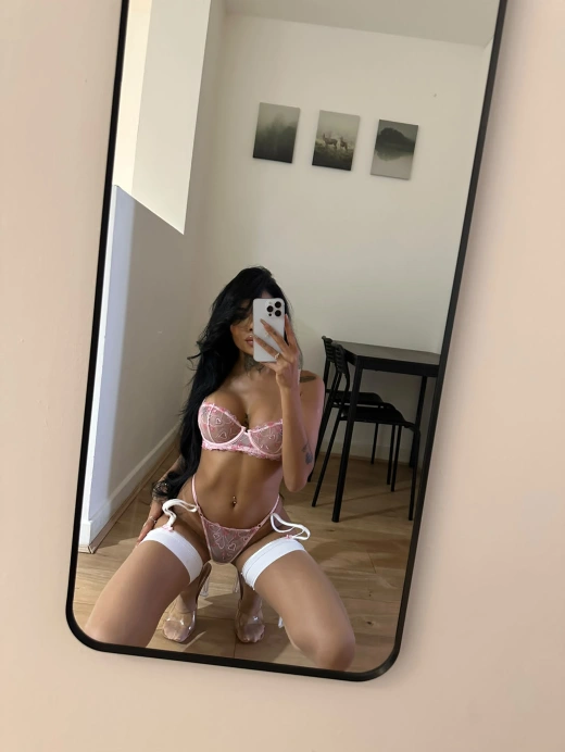 escort image