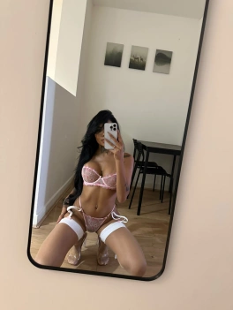 escort image