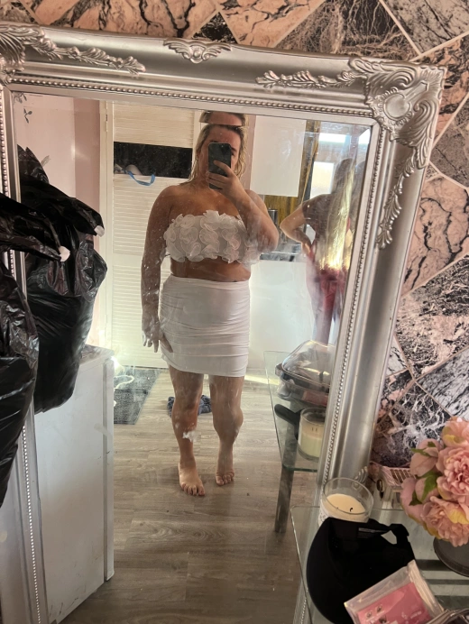 escort image