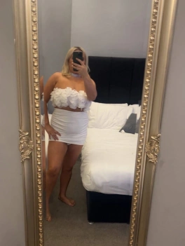 escort image