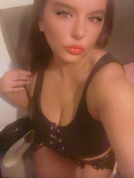 escort image