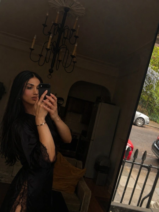 escort image