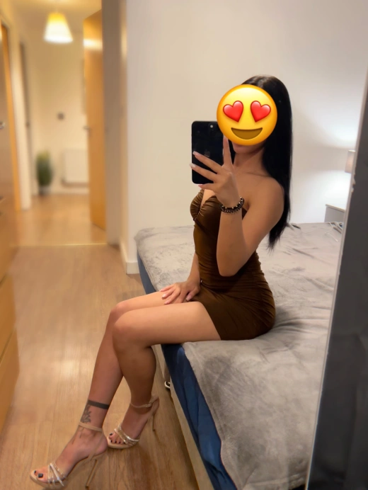 escort image