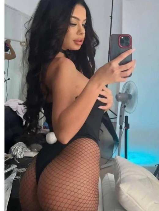escort image