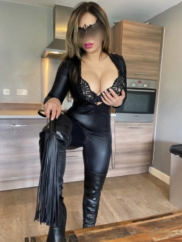 escort image