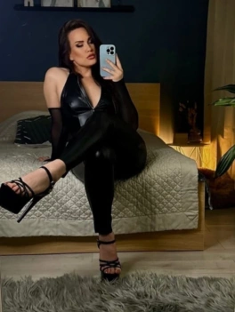 escort image