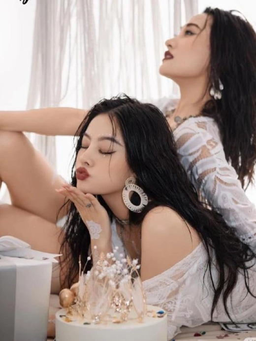 escort image