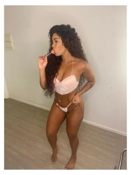 escort image