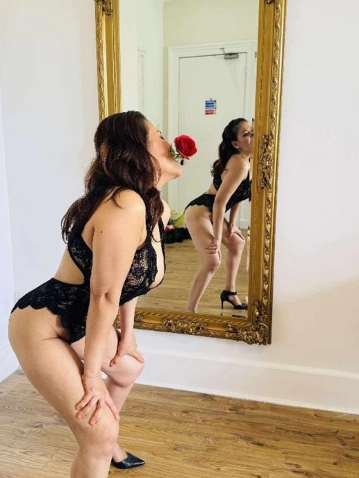 escort image