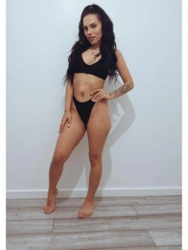 escort image