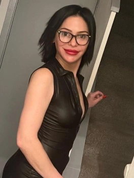 escort image