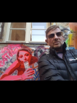 escort image