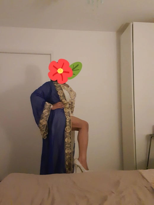 escort image