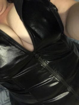 escort image