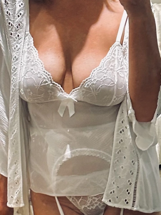 escort image