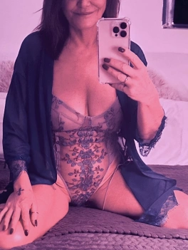 escort image