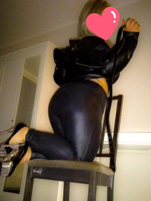 escort image