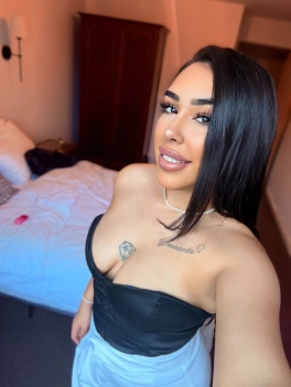 escort image