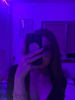 escort image