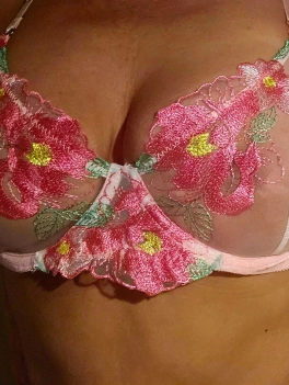escort image