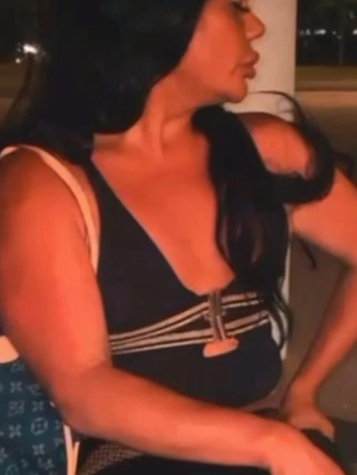 escort image