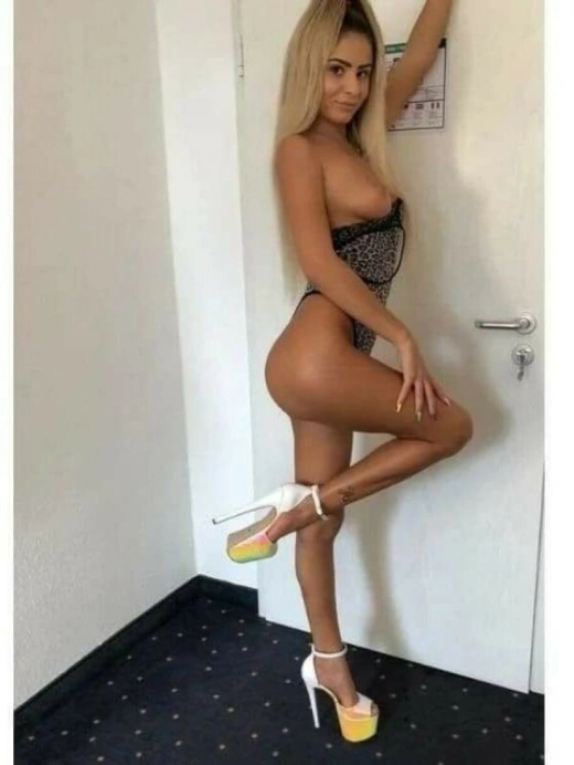 escort image