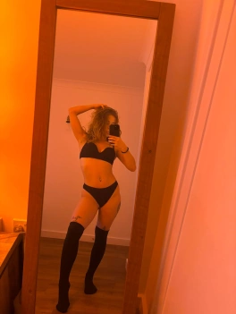 escort image