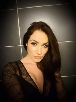 escort image