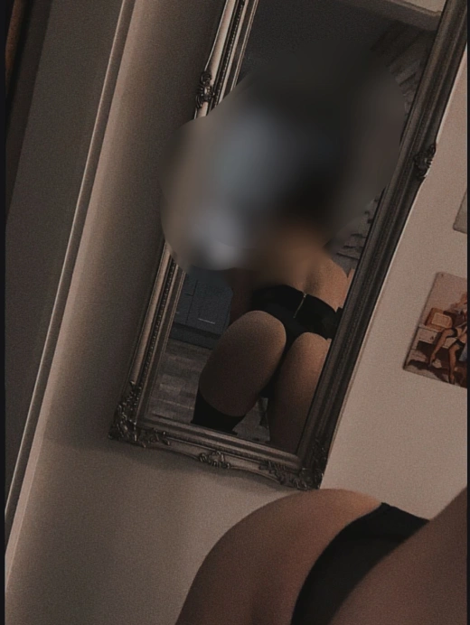 escort image