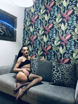 escort image