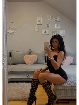 escort image