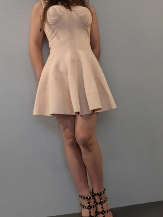 escort image