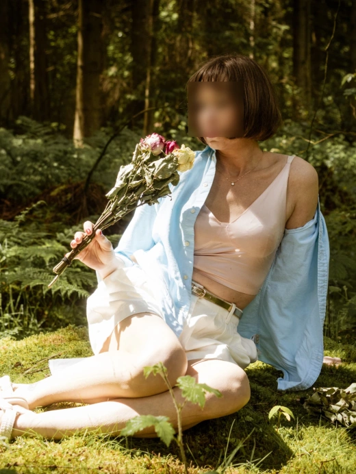 escort image