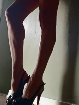 escort image