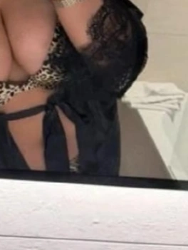 escort image