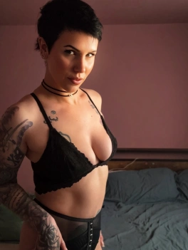 escort image