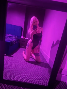 escort image