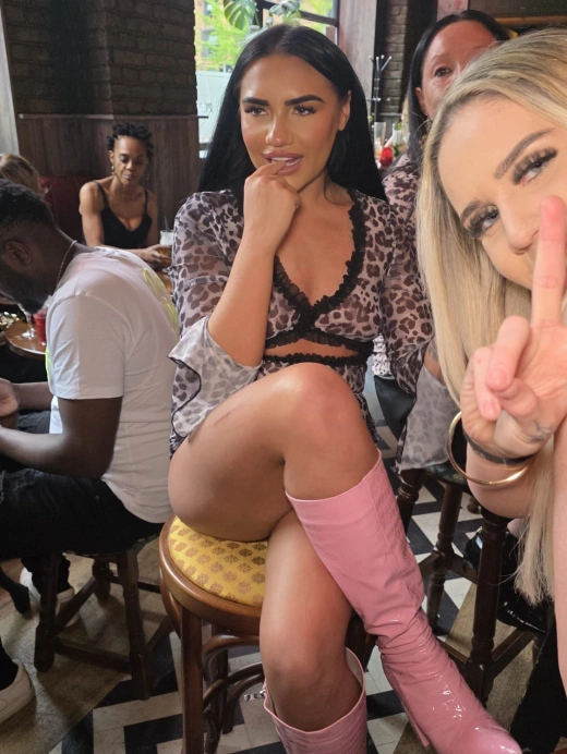 escort image