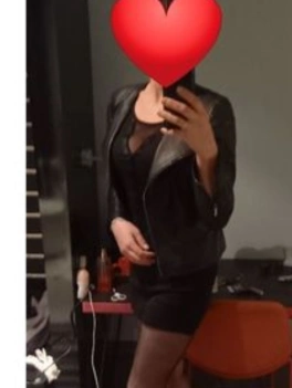 escort image
