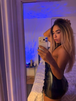 escort image