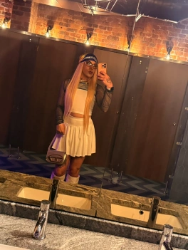 escort image