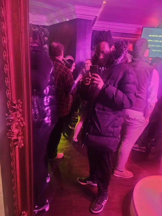 escort image