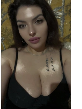 escort image