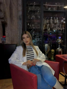 escort image